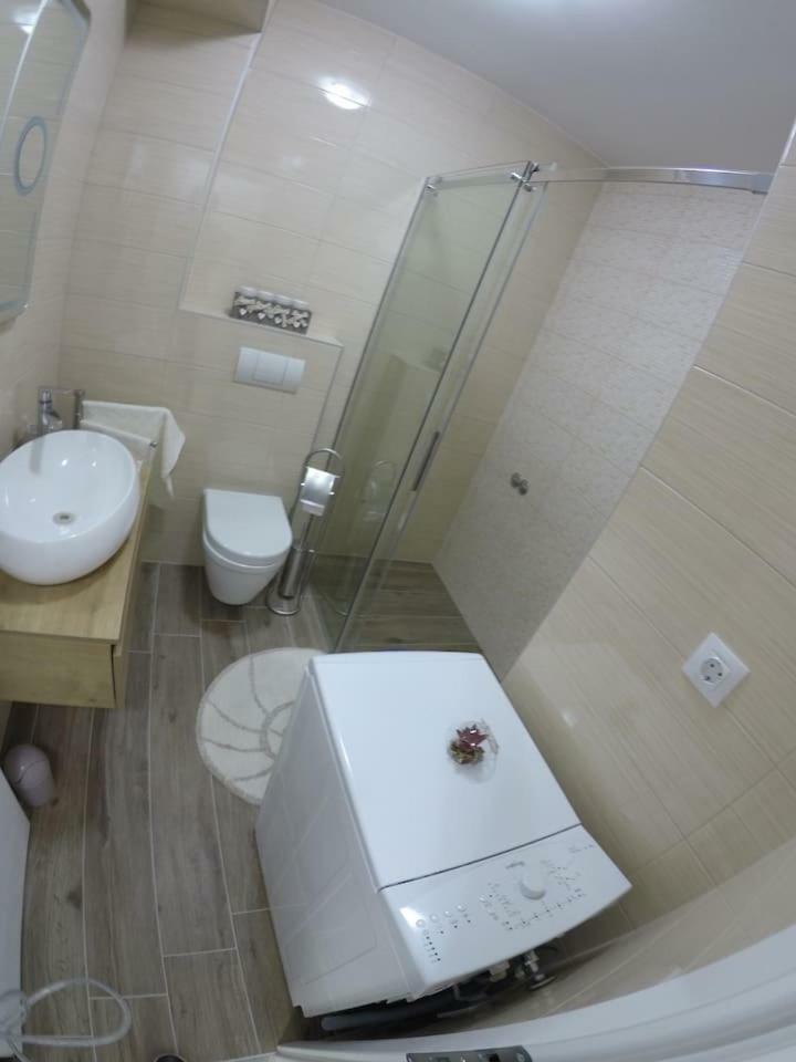 The Globetrotter'S Residence Kaštel Novi Exteriör bild