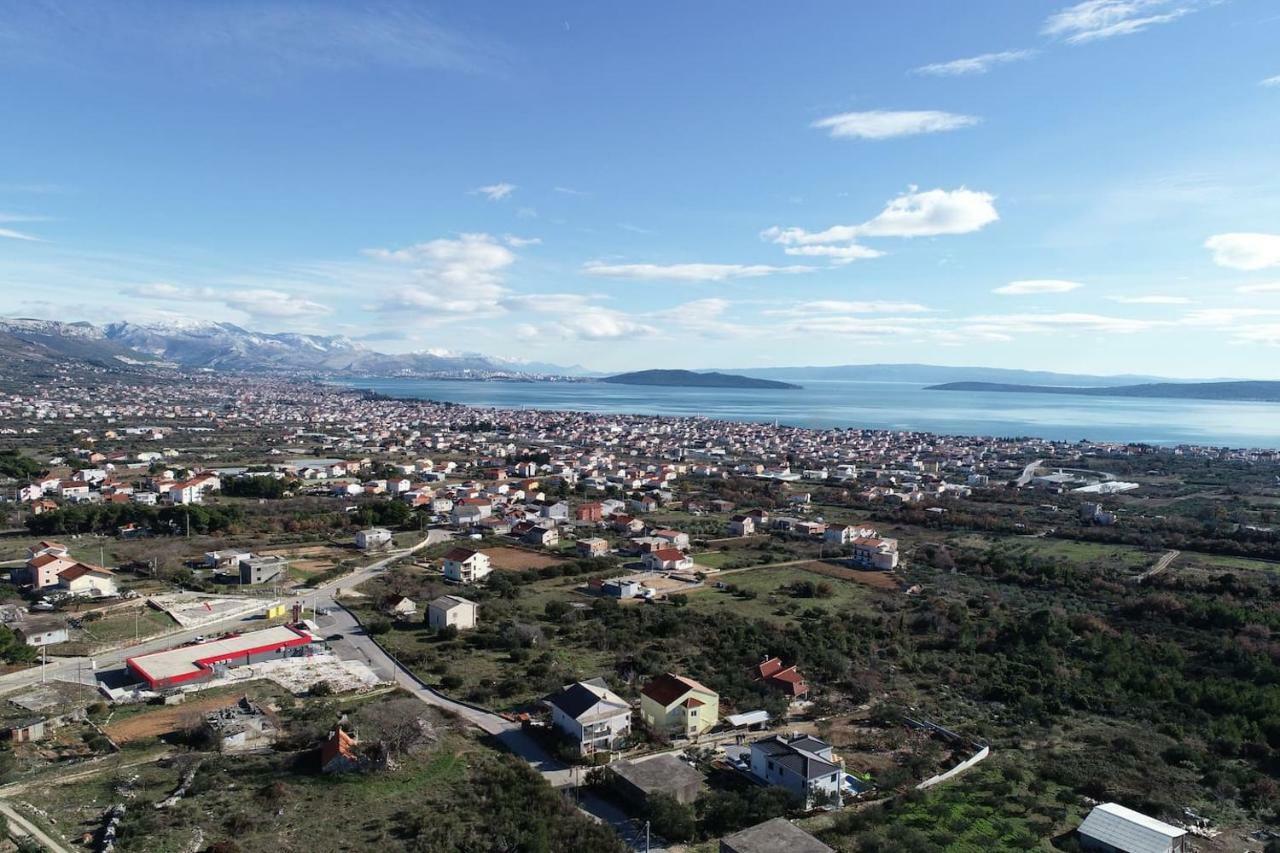 The Globetrotter'S Residence Kaštel Novi Exteriör bild